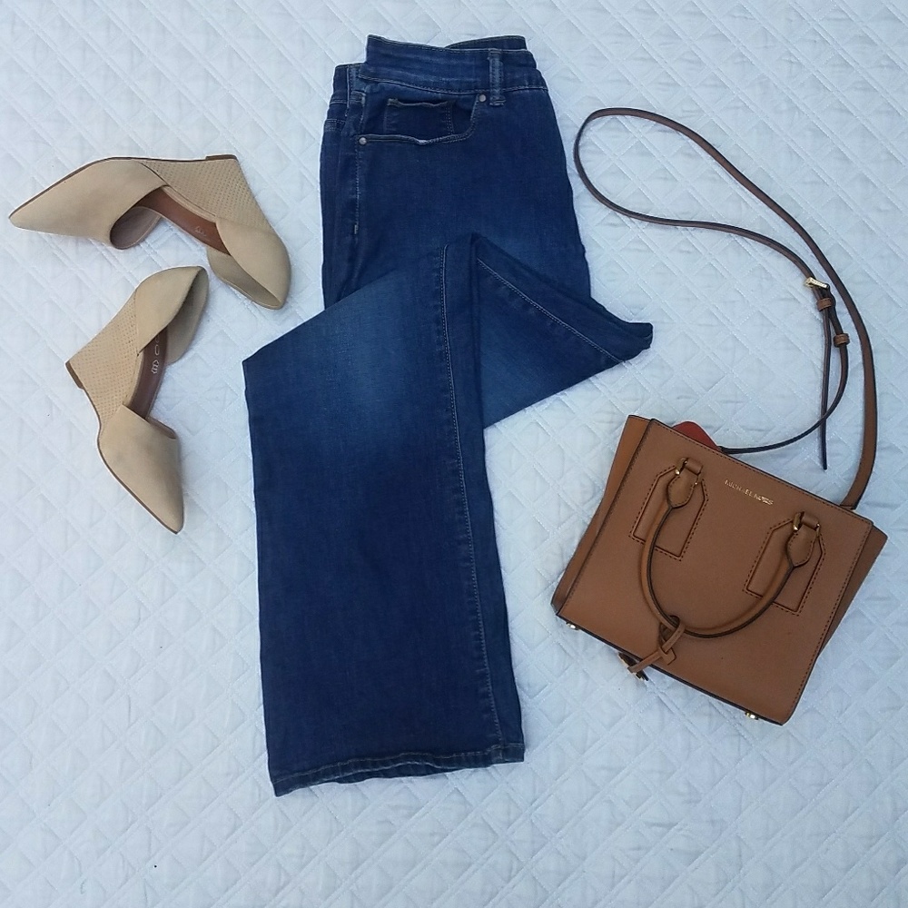 Mid rise bootcut jeans